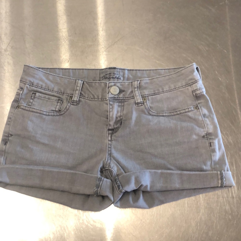 Aeropostale women’s grey denim shorts
